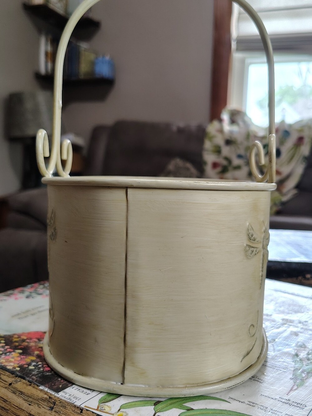 Cream Metal Dragonfly Decorative Caddy - Picture 2 of 8